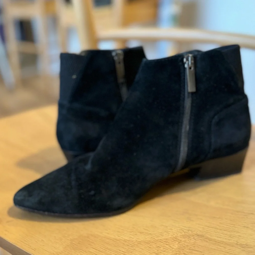 Aquatalia women size